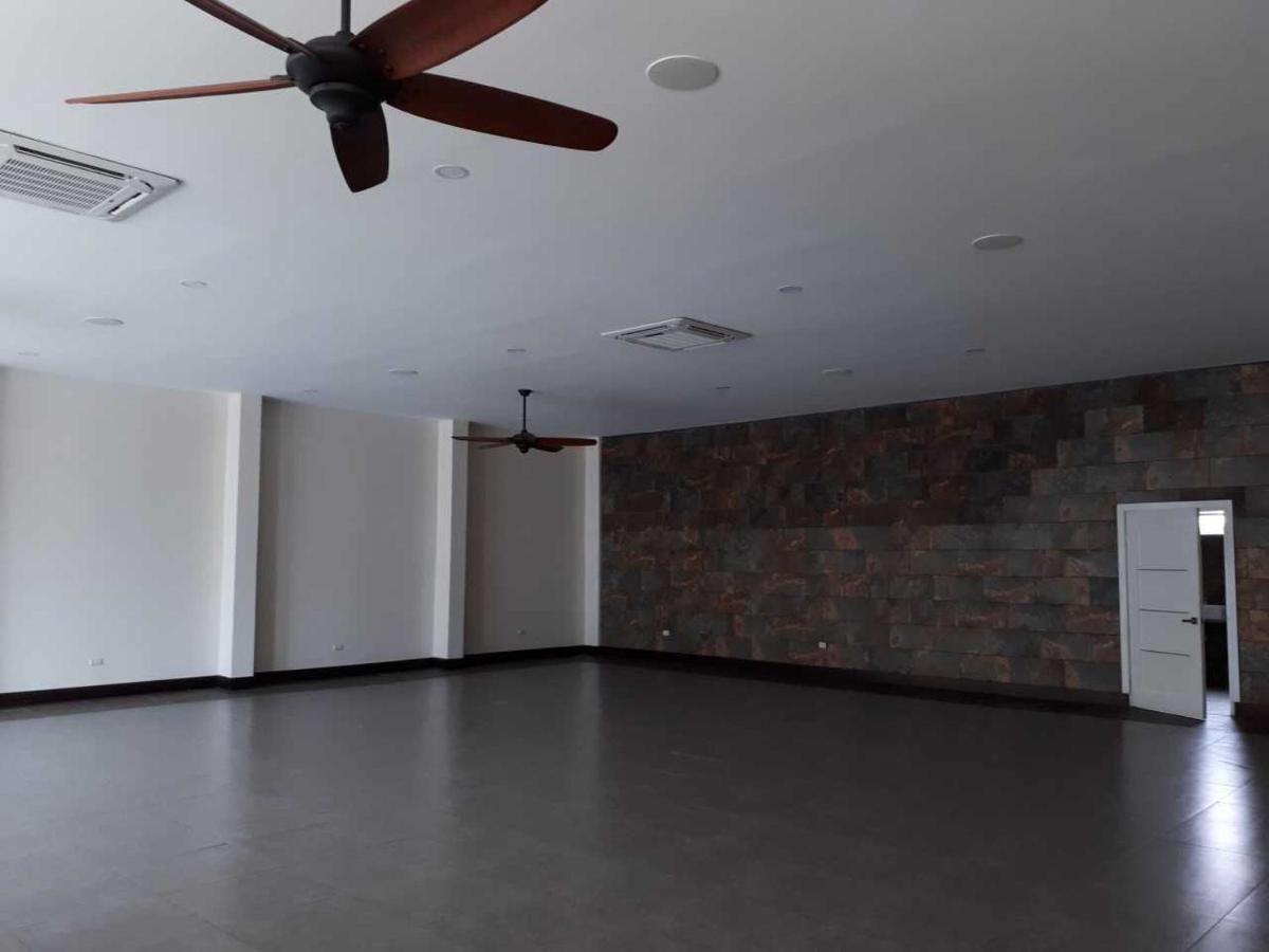 Pz Country Club & Conference Center Hotel